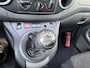 Peugeot Partner Tepee 110 Pk Benzine Style uitvoering * Airco * Trekhaak * Cruise Control * 5-Persoons * Parkeersensoren * Vingerhoets; Vierde Generatie Eersteklas Service. Al meer dan 100 jaar een begrip in de Brabantse Kempen