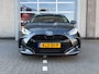 Toyota Yaris 1.5 Hybrid 115 Dynamic Comfort Pack|Parkeersensoren|Camera|Apple CarPlay/Android Auto|Dodehoeksensor|Stoelverw.