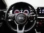 Kia Stonic 1.0T More | Cruise control | Carplay | Climate control | Camera achter | Lichtmetalen velgen | Keyless |