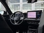 Volkswagen Tiguan 1.5 eHybrid R-Line | Trekhaak | IQ LED | Sportstoelen | Massage | Apple CarPlay/Android Auto | 360 Camera | Black Pack | HUD | 5 Jaar garantie* | Discover Pro Max | Winterpack | DAB | Adaptieve Cruise Control |