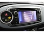 Toyota Yaris 1.5 Full Hybrid Dynamic | Leder-Stof bekleding| Climate control | Cruise control | Lage km stand |