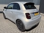 Fiat 500 Giorgio Armani Edition 42 kWh Achteruitrijcamera - Airco - Apple carplay - Navigatie - Parkeersensoren - Draadloze telefoonlader - Panoramadak - Stoelverwarming - Licht metalen velgen 17 inch - Led verlichting Bluetooth - dodehoek detector - Elektrische ramen - Extra getint glas achter - Keyless start - lederen bekleding - Stuur multifunctioneel