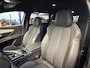 Peugeot 5008 Benzine 130 Pk ** Automaat ** Luxe GT * 7-Persoons * * Adaptive Cruise Control * Navigatie af fabriek + Apple Carplay / Android Auto * Stoelverwarming * 1/2 Lederen interieur * Achteruitrij Camera * Climate Control * Full Led Verlichting * Dod Vingerhoets; Vierde Generatie Eersteklas Service. Al meer dan 100 jaar een begrip in de Brabantse Kempen
