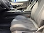 Peugeot 5008 Benzine 130 Pk ** Automaat ** Luxe GT * 7-Persoons * * Adaptive Cruise Control * Navigatie af fabriek + Apple Carplay / Android Auto * Stoelverwarming * 1/2 Lederen interieur * Achteruitrij Camera * Climate Control * Full Led Verlichting * Dod Vingerhoets; Vierde Generatie Eersteklas Service. Al meer dan 100 jaar een begrip in de Brabantse Kempen