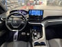 Peugeot 5008 Benzine 130 Pk ** Automaat ** Luxe GT * 7-Persoons * * Adaptive Cruise Control * Navigatie af fabriek + Apple Carplay / Android Auto * Stoelverwarming * 1/2 Lederen interieur * Achteruitrij Camera * Climate Control * Full Led Verlichting * Dod Vingerhoets; Vierde Generatie Eersteklas Service. Al meer dan 100 jaar een begrip in de Brabantse Kempen