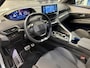 Peugeot 5008 Benzine 130 Pk ** Automaat ** Luxe GT * 7-Persoons * * Adaptive Cruise Control * Navigatie af fabriek + Apple Carplay / Android Auto * Stoelverwarming * 1/2 Lederen interieur * Achteruitrij Camera * Climate Control * Full Led Verlichting * Dod Vingerhoets; Vierde Generatie Eersteklas Service. Al meer dan 100 jaar een begrip in de Brabantse Kempen