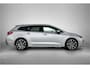 Toyota Corolla Touring Sports 2.0 Hybrid Business Sport Intro | NL auto | Full Option | JBL | Head-Up Display | dodehoek detectie | Parkeersensoren voor+achter Met assistent | Elektrische achterklep |