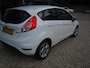 Ford Fiesta 1.0 Style Ultimate dealer onderhouden wordt afgeleverd met nieuwe apk
