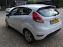Ford Fiesta 1.0 Style Ultimate dealer onderhouden wordt afgeleverd met nieuwe apk