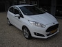 Ford Fiesta 1.0 Style Ultimate dealer onderhouden wordt afgeleverd met nieuwe apk