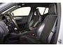 Volvo XC40 T5 Recharge R-Design - Panorama/schuifdak - IntelliSafe Assist & Surround - 360º Camera - Harman/Kardon audio - Parkeersensoren voor & achter - Inklapbare trekhaak - 19' LMV
