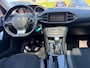 Peugeot 308 SW 1.2 PureTech Style van 2de Eig met panoramadak en trekhaak en navigatie en bluetooth telefoon en airco