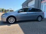 Peugeot 308 SW 1.2 PureTech Style van 2de Eig met panoramadak en trekhaak en navigatie en bluetooth telefoon en airco