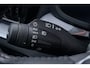 Volvo V60 B3 Momentum | Trekhaak | 19 Inch | Getint Glas | ACC | BLIS | Camera | Stoel+Stuurverwarming