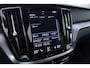 Volvo V60 B3 Momentum | Trekhaak | 19 Inch | Getint Glas | ACC | BLIS | Camera | Stoel+Stuurverwarming