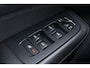 Volvo V60 B3 Momentum | Trekhaak | 19 Inch | Getint Glas | ACC | BLIS | Camera | Stoel+Stuurverwarming