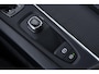 Volvo V60 B3 Momentum | Trekhaak | 19 Inch | Getint Glas | ACC | BLIS | Camera | Stoel+Stuurverwarming