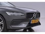Volvo V60 B3 Momentum | Trekhaak | 19 Inch | Getint Glas | ACC | BLIS | Camera | Stoel+Stuurverwarming