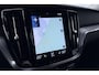 Volvo V60 B3 Momentum | Trekhaak | 19 Inch | Getint Glas | ACC | BLIS | Camera | Stoel+Stuurverwarming