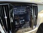 Volvo S60 2.0 T4 R-Design | Achteruitrijcamera | Parkeersensoren | Panoramadak | Stoelverwarming voor en achter | Parkeerverwarming | Cruise Control Adaptief | BLIS | Navigatie | Apple Carplay | Android Auto