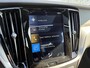 Volvo S60 2.0 T4 R-Design | Achteruitrijcamera | Parkeersensoren | Panoramadak | Stoelverwarming voor en achter | Parkeerverwarming | Cruise Control Adaptief | BLIS | Navigatie | Apple Carplay | Android Auto