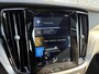 Volvo S60 2.0 T4 R-Design | Achteruitrijcamera | Parkeersensoren | Panoramadak | Stoelverwarming voor en achter | Parkeerverwarming | Cruise Control Adaptief | BLIS | Navigatie | Apple Carplay | Android Auto