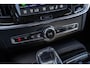 Volvo V90 2.0 T8 Plug-in Hybrid AWD Ultra Dark | PHEV | Trekhaak | Luchtvering | Bowers Wilkins | Nappaleder | Stoelventilatie | Stoelmassage | 360 Graden Camera | Panoramadak | Head-up Display | Gelamineerd Glas | Keyless Entry | Elektrische Achterklep | Elektrisch Verstelbare Voorstoelen | Apple Carplay | Android Auto