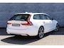Volvo V90 2.0 T8 Plug-in Hybrid AWD Ultra Dark | PHEV | Trekhaak | Luchtvering | Bowers Wilkins | Nappaleder | Stoelventilatie | Stoelmassage | 360 Graden Camera | Panoramadak | Head-up Display | Gelamineerd Glas | Keyless Entry | Elektrische Achterklep | Elektrisch Verstelbare Voorstoelen | Apple Carplay | Android Auto