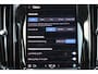 Volvo XC60 2.0 T6 Plug-in hybrid AWD Plus Dark | Incl. 12 maanden garantie | Schuif/kantel dak | Elektrisch verstelbare stoelen met memory | Achteruitrijcamera | Keyless entry/start | Adaptive cruise | Elektrische kofferbakklep | Climate controle | Virtual Cockpit |