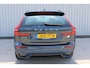 Volvo XC60 2.0 T6 Plug-in hybrid AWD Plus Dark | Incl. 12 maanden garantie | Schuif/kantel dak | Elektrisch verstelbare stoelen met memory | Achteruitrijcamera | Keyless entry/start | Adaptive cruise | Elektrische kofferbakklep | Climate controle | Virtual Cockpit |