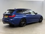 BMW 3-Serie 330e M-Sport Portimao Blue | Virtual | Sfeer | Camera | Trekhaak | Carplay | Cruise | NAP