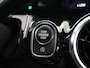 Mercedes-Benz B-klasse 200 Business Solution AMG | Trekhaak | Getint glas | Widescreen | Stoelverwarming | Achteruitrijcamera |