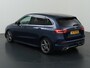Mercedes-Benz B-klasse 200 Business Solution AMG | Trekhaak | Getint glas | Widescreen | Stoelverwarming | Achteruitrijcamera |