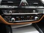 BMW 5-Serie Touring 530e | LED Grille | Leder | Camera | Dodehoek | Sfeerlicht | Cruise | Carplay