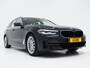 BMW 5-Serie Touring 530e | LED Grille | Leder | Camera | Dodehoek | Sfeerlicht | Cruise | Carplay