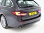 BMW 5-Serie Touring 530e | LED Grille | Leder | Camera | Dodehoek | Sfeerlicht | Cruise | Carplay