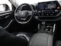Toyota Highlander 2.5 AWD Hybrid Premium | 7-Zitplaatsen | 2000kg trekkracht | LED | Panoramadak | Trekhaak | Navigatie | Ele. verstelbare stoelen + geheugen | Stoelverwarming voor + achter | Stoelkoeling | 360 Camera | Adaptieve Cruise Control |