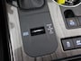 Toyota Highlander 2.5 AWD Hybrid Premium | 7-Zitplaatsen | 2000kg trekkracht | LED | Panoramadak | Trekhaak | Navigatie | Ele. verstelbare stoelen + geheugen | Stoelverwarming voor + achter | Stoelkoeling | 360 Camera | Adaptieve Cruise Control |