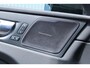 Volvo XC60 2.0 T6 Plug-in hybrid AWD Plus Dark | Head-up display | Google services | Rondomzicht camera | Panoramadak | Harman/Kardon premium audio | Semi elektrische trekhaak | Standkachel | Geheugenfunctie stoelen voorzijde