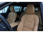 Volvo V60 2.0 T8 Plug-in hybrid AWD Plus Bright | Styling Kit | 20" | Trekhaak | Plaatje!! |