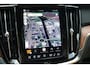 Volvo V60 2.0 T8 Plug-in hybrid AWD Plus Bright | Styling Kit | 20" | Trekhaak | Plaatje!! |