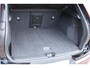 Volvo XC40 T4 Recharge Inscription | Lederen stoelen | Semi elektrische trekhaak | Elektrisch bedienbare achterklep | Bestuurdersstoel met geheugenfunctie | Cruise Control | Rondomzicht camera | DAB Radio
