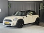 MINI One Cabrio 1.6 Chili | Airco | Leder | Parkeersensoren Achter | Sportstoelen | LMV 15 |