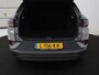 Volkswagen ID.4 Tech 77 kWh | SOH 92,2% | Panorama | 360 Camera | Head up | Virtual cockpit | Sfeerverlichting | Stoel/Stuurverwarming | Adaptive cruise | Carplay | Traffic assist | Climate control | Half leder/velours