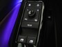 Volkswagen ID.4 Tech 77 kWh | SOH 92,2% | Panorama | 360 Camera | Head up | Virtual cockpit | Sfeerverlichting | Stoel/Stuurverwarming | Adaptive cruise | Carplay | Traffic assist | Climate control | Half leder/velours