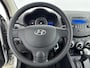 Hyundai i10 1.2 i-DRIVE | UNIEK! | STOELVERHOGING | 5-ZITS | ELEKTRISCHE RAMEN | CENTRALE DEURVERGRENDELING | RADIO CD | AUX | USB | LAGE KMSTAND! | HOGE INSTAP | AUTOMAAT |