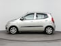 Hyundai i10 1.2 i-DRIVE | UNIEK! | STOELVERHOGING | 5-ZITS | ELEKTRISCHE RAMEN | CENTRALE DEURVERGRENDELING | RADIO CD | AUX | USB | LAGE KMSTAND! | HOGE INSTAP | AUTOMAAT |