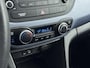 Hyundai i10 1.0i i-MOTION COMFORT PLUS | CLIMA | CRUISE | BLUETOOTH | RADIO CD - AUX | CENTRALE DEURVERGRENDELING OP AFSTANDBED. | ELEKTRISCHE RAMEN |