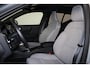 Volvo EX40 Performance Ultra 82 kWh - Panorama/schuifdak - IntelliSafe Assist & Surround - 360º Camera - Harman/Kardon audio - Verwarmde voorstoelen, stuur & achterbank - Parkeersensoren voor & achter - Elektr. bedienb. voorstoelen met geheugen links - Draadloze tel. lader - Warmtepomp - Extra getint glas - Elektr. inklapbare trekhaak - 20' LMV