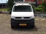 Volkswagen Transporter 2.0 TDI 90 pk L1H1 | Navigatie | Airco | Cruise control | App connect | RVS Imperial | Bijrijders bank | Trekhaak | Betimmering |